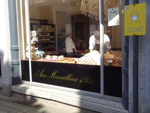 vitrineAUX MERVEILLEUX