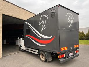 Habillage camion transport chevaux